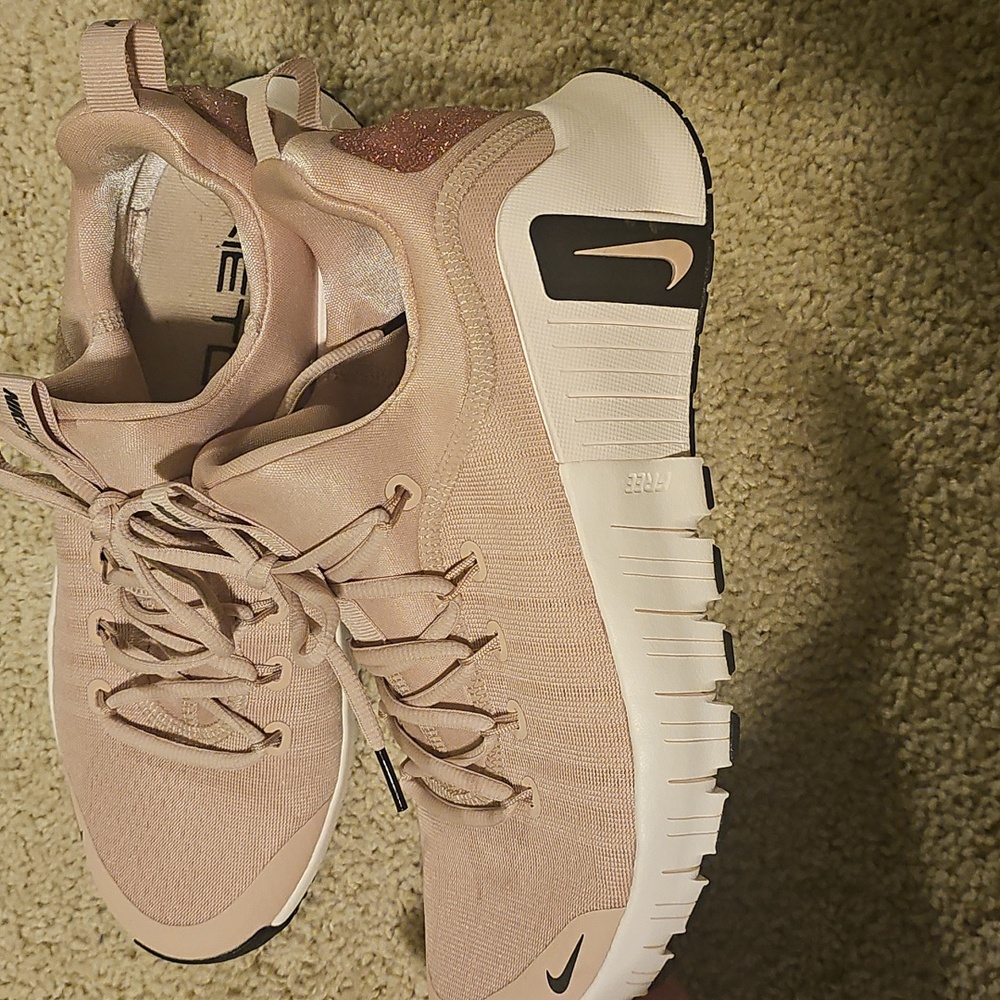 Nike Women's Pink Metcons - Picture 4 of 5